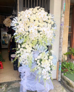 Kinh Nghiệm Đặt Vòng Hoa Tang Lễ Tại Bình Tân (Giao Tư Gia, Bệnh Viện)