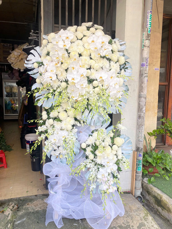 Kệ hoa Thành Kính