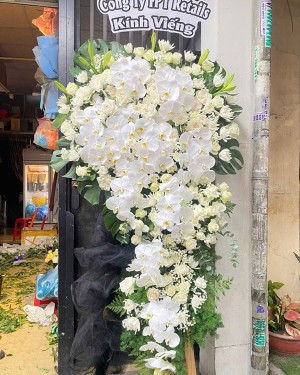 Cách Chọn Vòng Hoa Tang Lễ Tại Gò Vấp &amp; Gợi Ý Ghi Lời Viếng Chuẩn Nhất