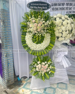 Kệ Hoa Chia Buồn 2 Tầng Lan Thái Trắng Và Hồng Kem Sang Trọng