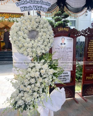 Vòng Hoa Viếng Đẹp Hiện Đại Lan Thái Trắng Và Hồng Trắng