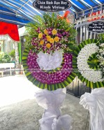 Vòng Hoa Viếng Đẹp Tân Phú Lan Thái Tím Và Hồng Vàng