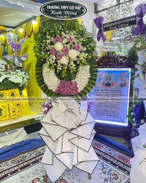 Kệ Hoa Tang Lễ 2 Tầng Vô Cùng Thương Tiếc Lan Thái Và Hồng Tím