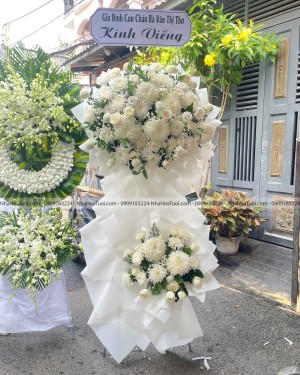 Kệ Hoa Tang Lễ 2 Tầng Viếng Đối Tác Cúc Trắng Và Hồng Trắng