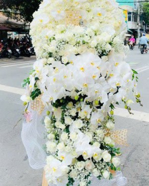 Bảng Giá Đặt Vòng Hoa Tang Lễ Gò Vấp &amp; Địa Chỉ Giao Hỏa Tốc 1 Giờ
